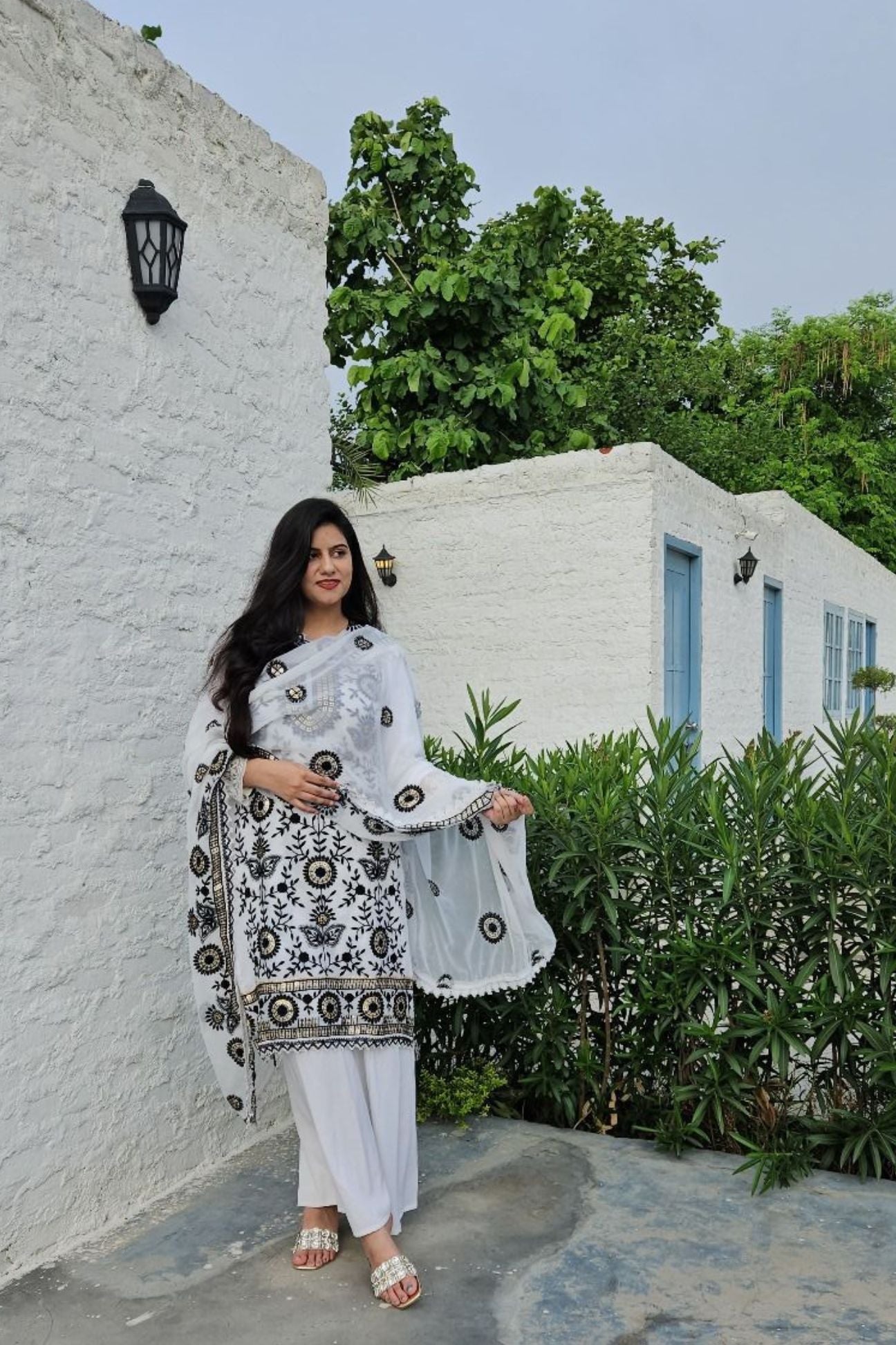 Lahore Luxury Kurta Set