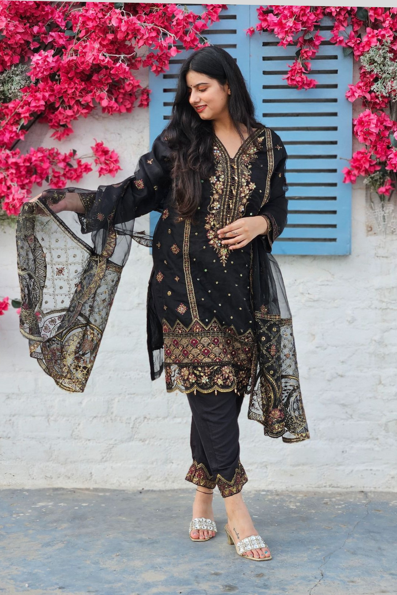 Sheen Sitara Kurta Set